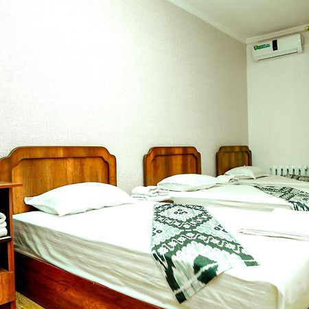 Hotel Mir Адрес Abu Ali Ibn Sino 4A Бухара Екстериор снимка