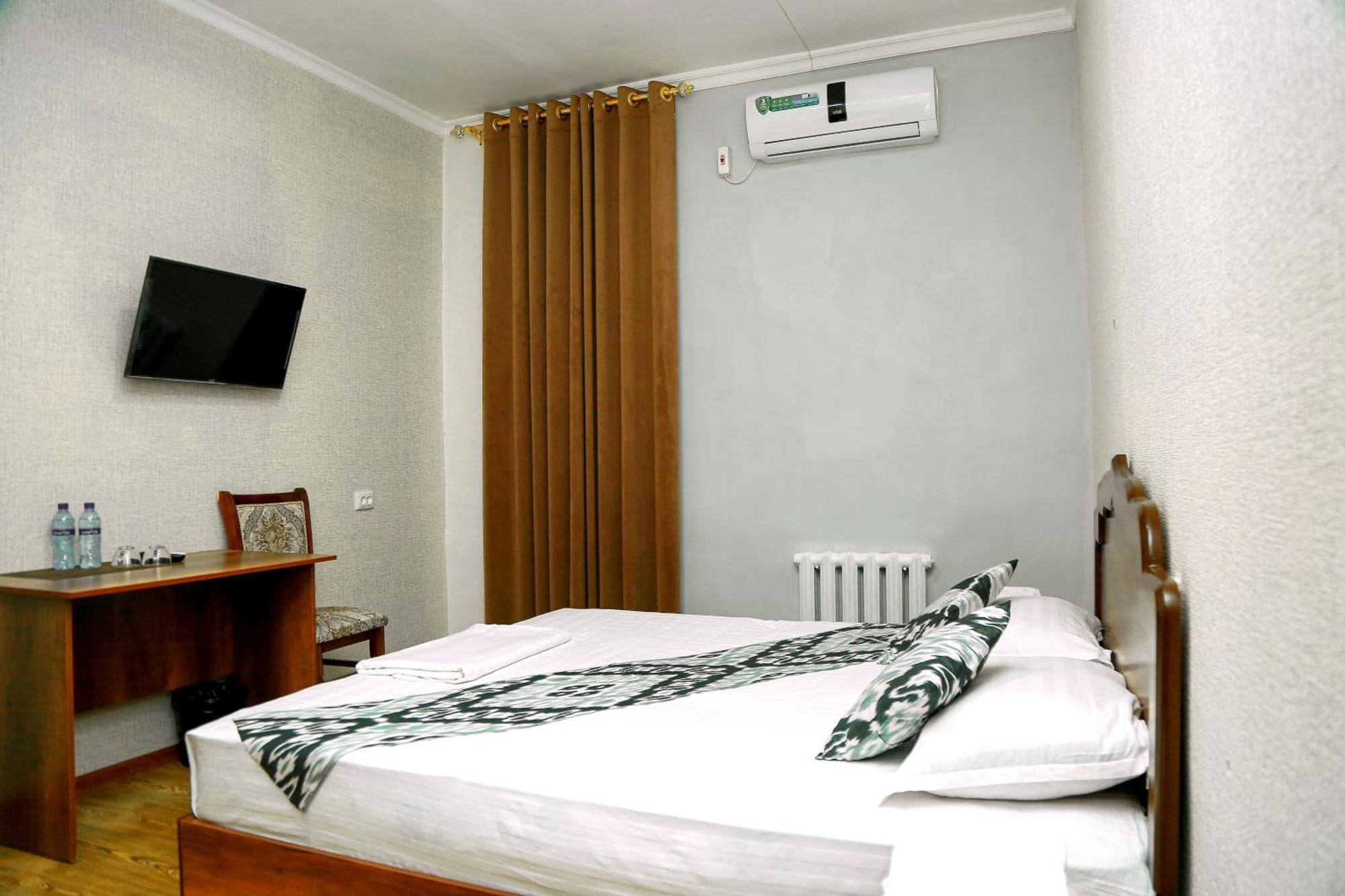 Hotel Mir Адрес Abu Ali Ibn Sino 4A Бухара Екстериор снимка