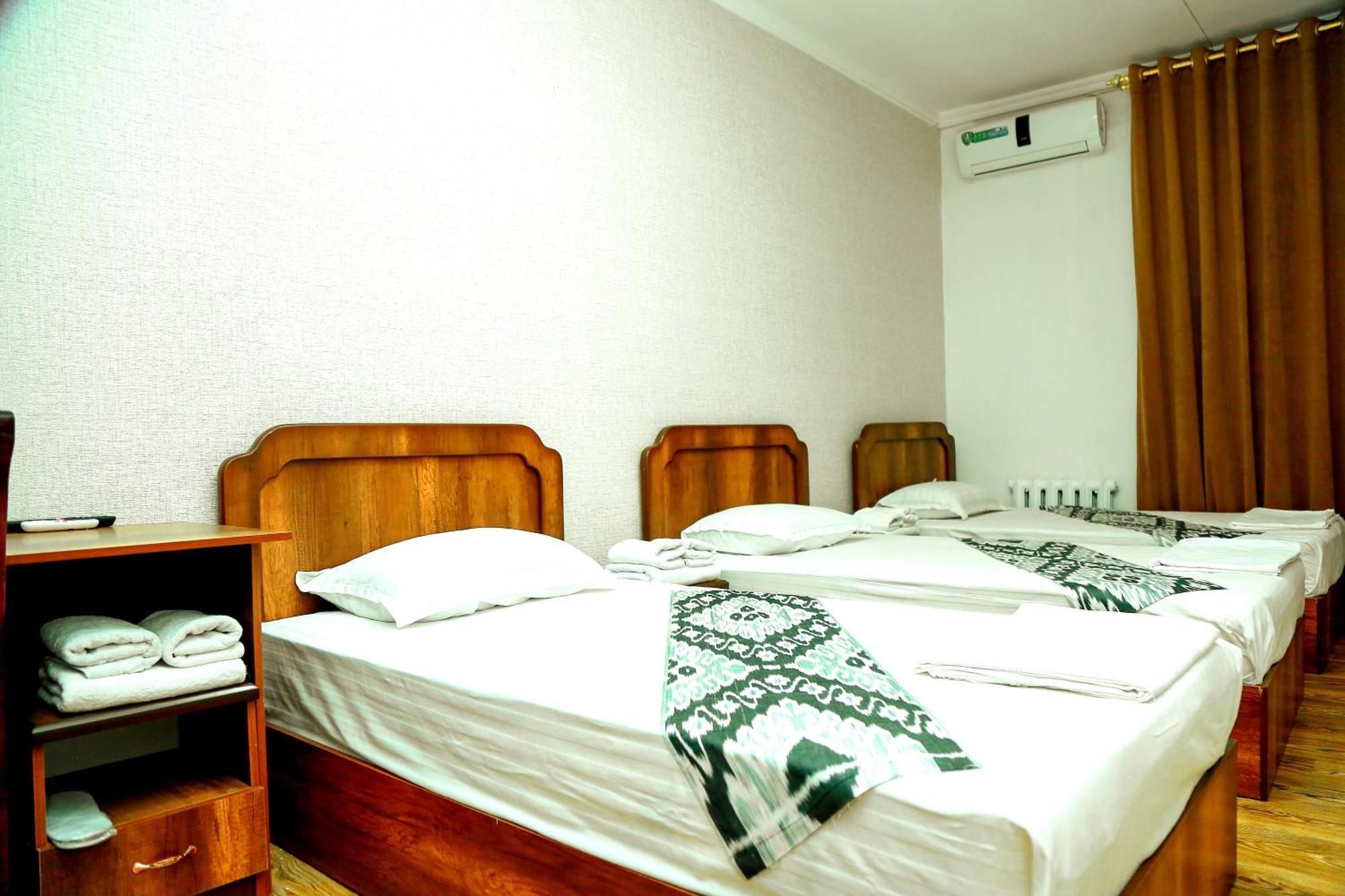 Hotel Mir Адрес Abu Ali Ibn Sino 4A Бухара Екстериор снимка