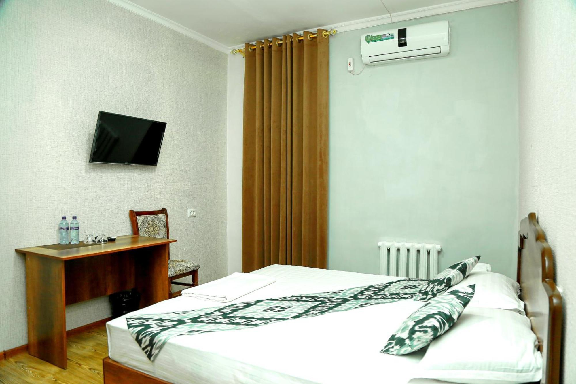 Hotel Mir Адрес Abu Ali Ibn Sino 4A Бухара Екстериор снимка